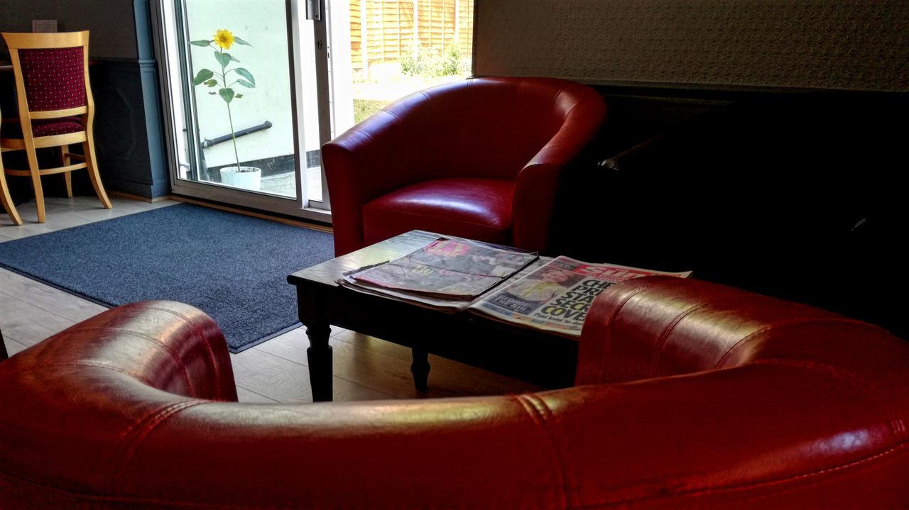 The Mawney Hotel Ромфорд Экстерьер фото